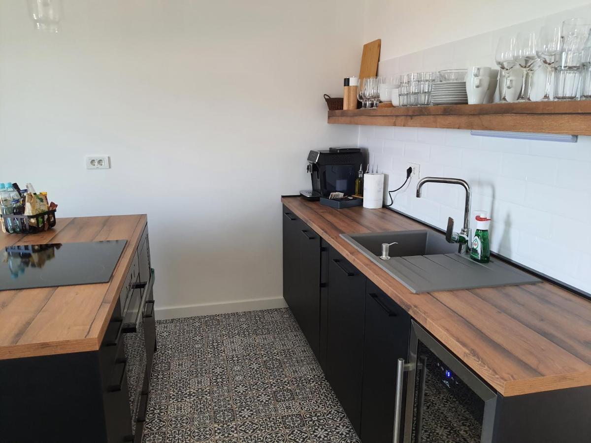 Apartments Krista Медвея Екстериор снимка
