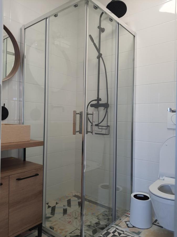 Apartments Krista Медвея Екстериор снимка