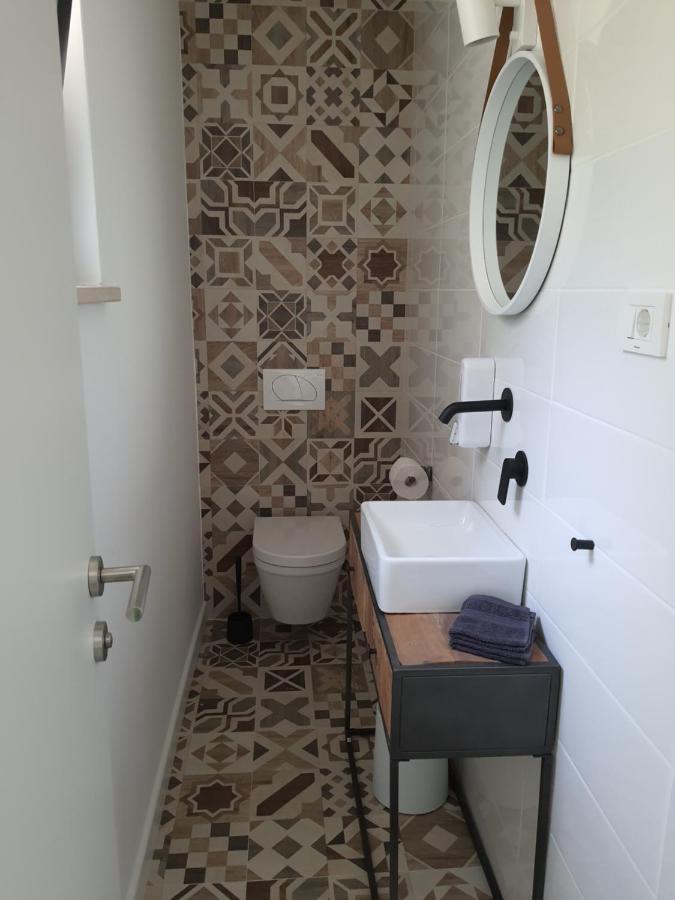 Apartments Krista Медвея Екстериор снимка