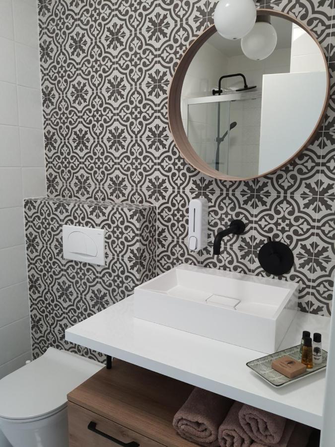 Apartments Krista Медвея Екстериор снимка